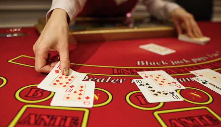 Estas São as Melhores e Piores Mãos Iniciais do Blackjack